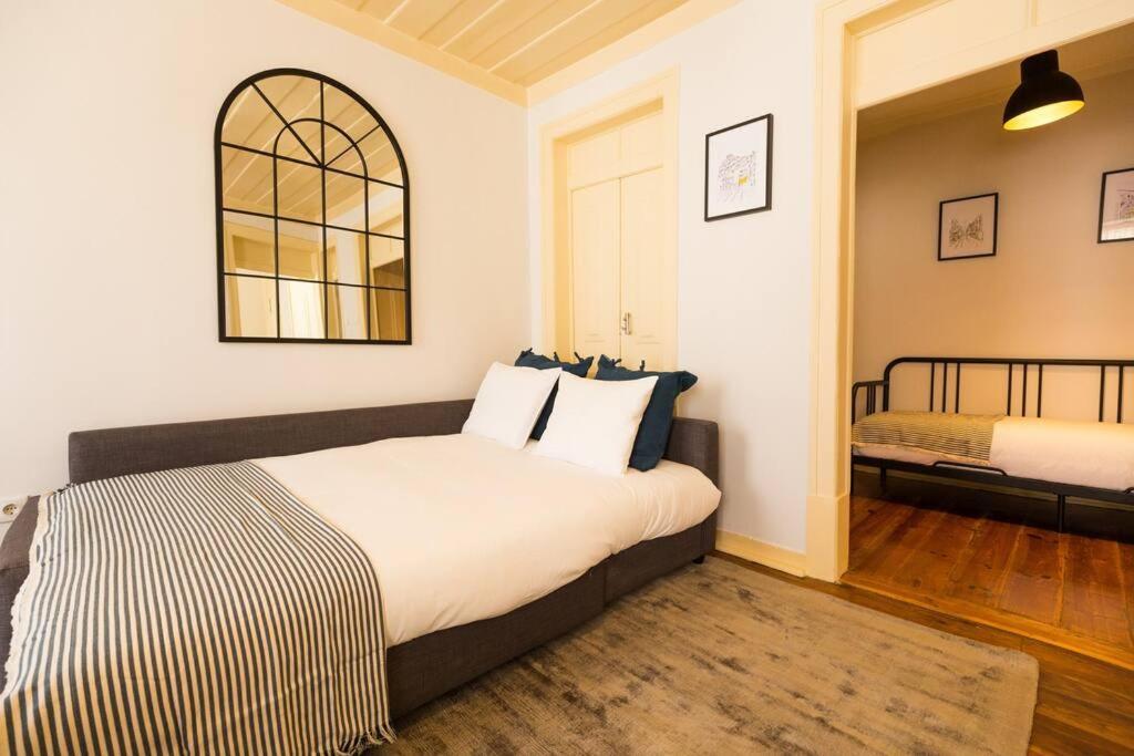 Апартаменты Ola Lisbon - Castelo IV Экстерьер фото